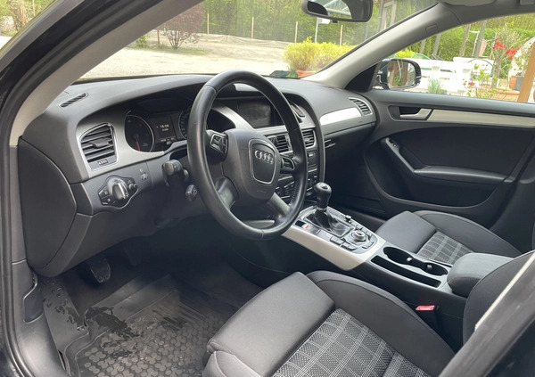Audi A4 cena 33900 przebieg: 255366, rok produkcji 2010 z Poznań małe 22